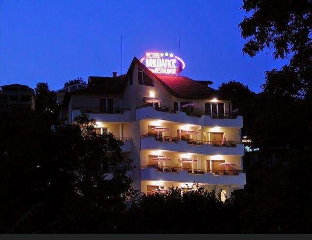 Brilliance Hotel Varna Exterior photo